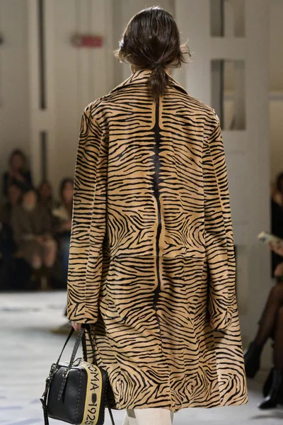Look 111